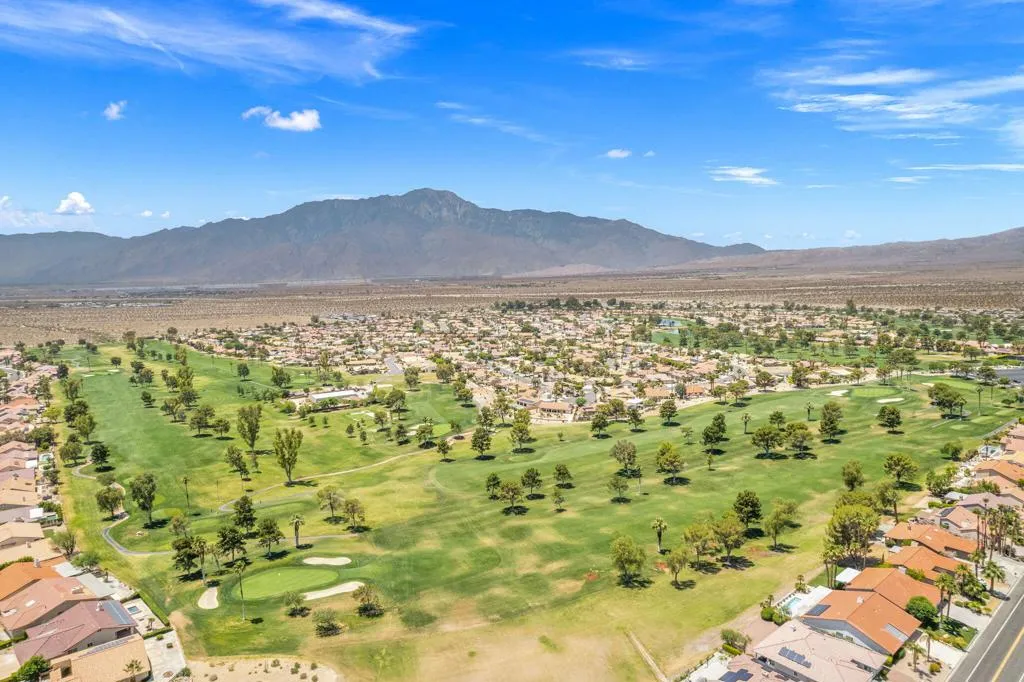 9735 Hoylake Road, Desert Hot Springs, California 92240 home-pic-41